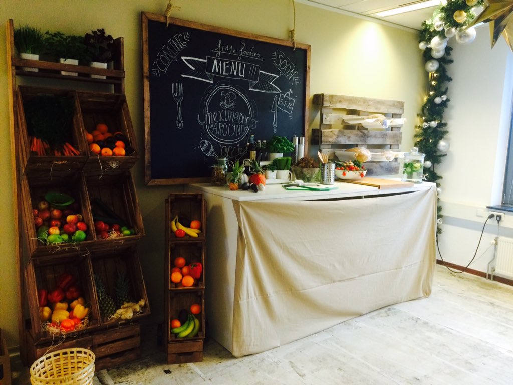malengoNL's tweet photo. En de winnaar van de #hackathon15 is team #fittefoodies! Publieksprijs voor Embrace Drive. https://t.co/TgHZjq5yCU