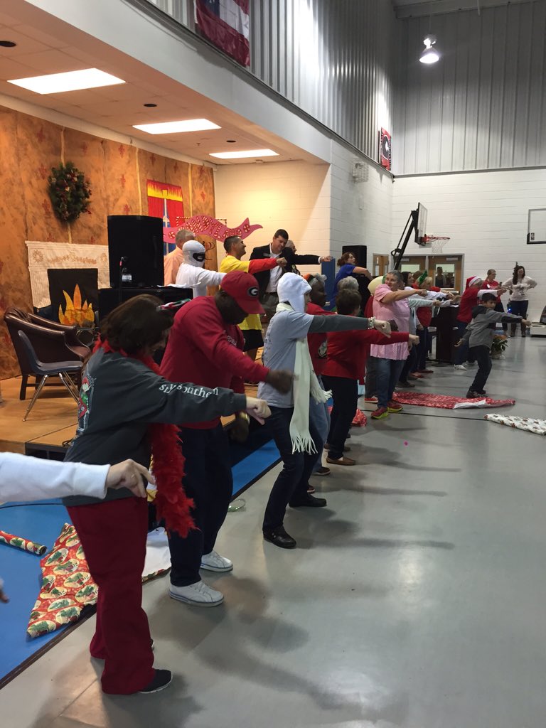 lmrleepeck's tweet image. @RBESRockets What a great sing along at Rocky Branch!!