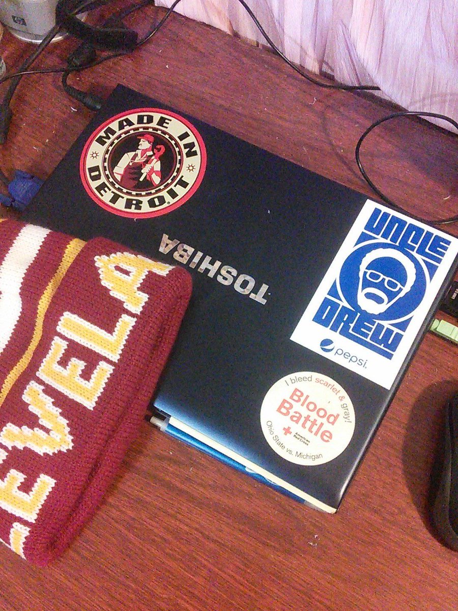Nguyen918's tweet photo. Goes on my laptop #UncleDrewCLE @cavs https://t.co/zFmm1MGeDI