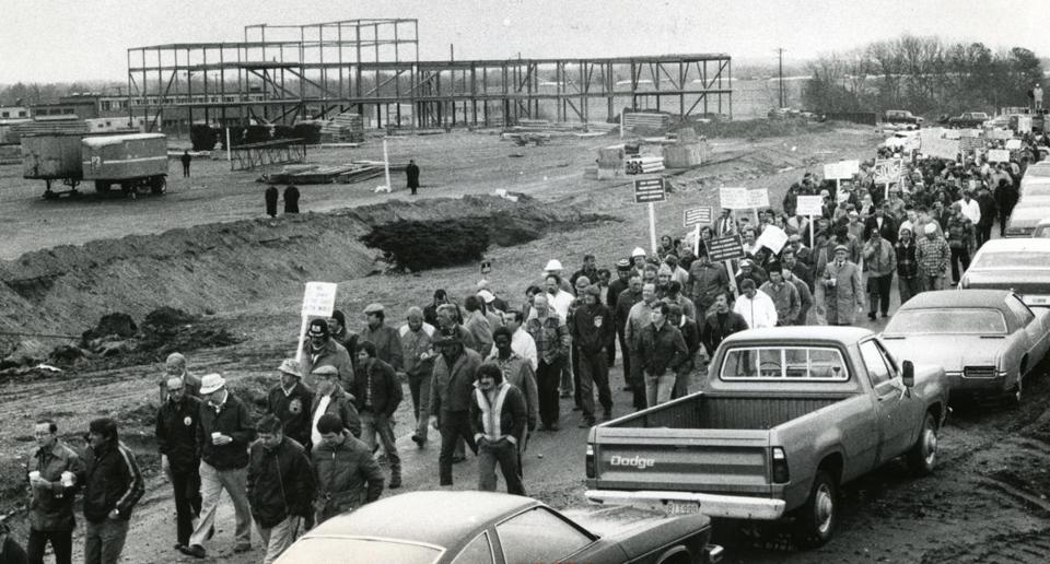 West View: Protesting on Patriots Day

bostonglobe.com/metro/regional…