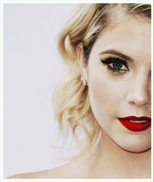 Ns_PLL's tweet image. #HappyBirthdayAshleyBenson happy birthday to this sweet angel, i love you so much @AshBenzo 2⃣6⃣💥✨🎀💜💘💞😍👑