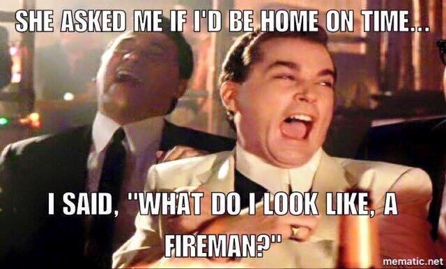 WalshyTravels's tweet photo. @Rushmoor02 #CopsVsFire #999Banter 😉 via @UKCopHumour https://t.co/97Kt1PwUH4