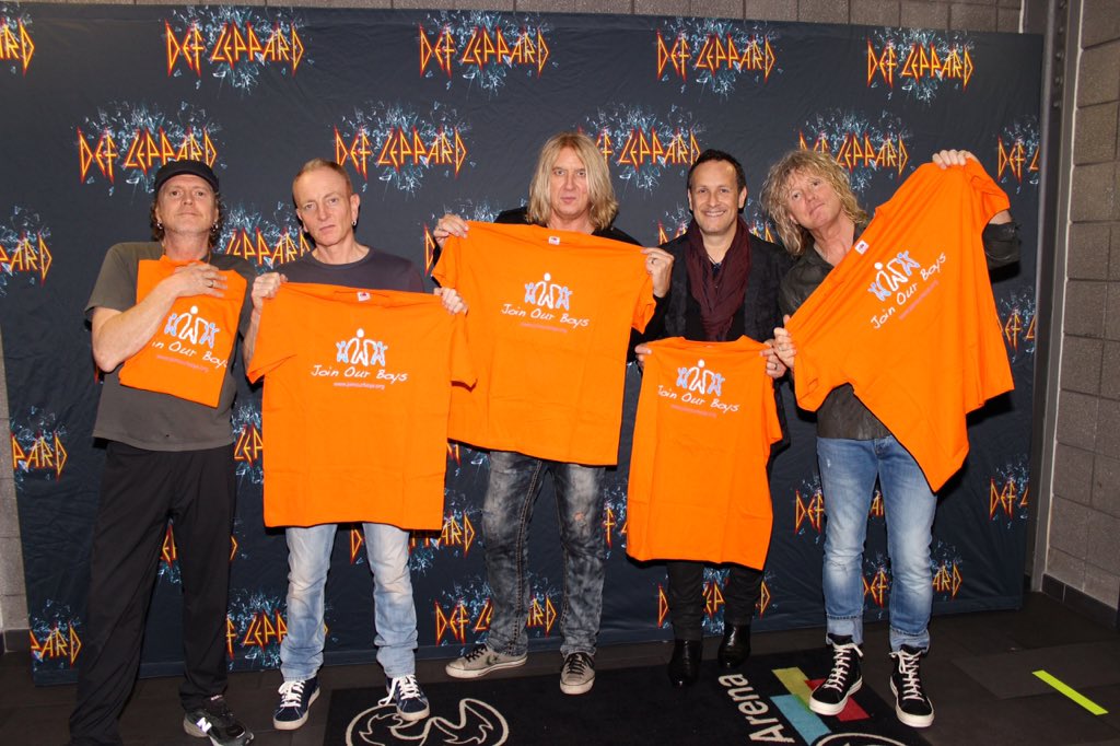 <a href="/caringforconnor/">Caring for Connor</a> We all support each other from both sides of the Irish Sea, thanks <a href="/DefLeppard/">Def Leppard</a> for <a href="/joinourboys/">Join Our Boys Trust</a> pic