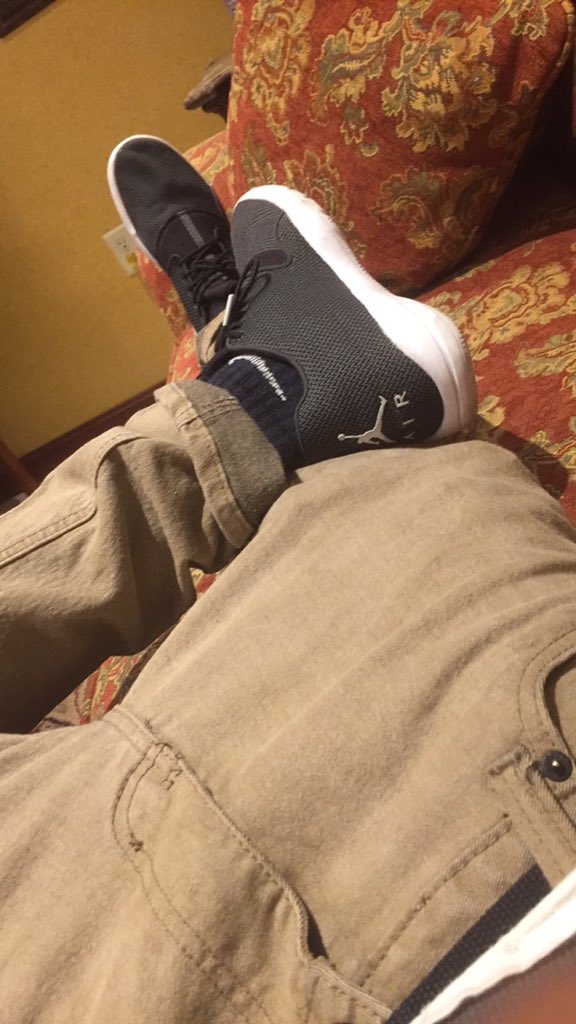 FilthyMoneyJayy's tweet photo. Chilling so comfortable 😜😂😜😂😎😎😎 https://t.co/3Pg0MX8xc8