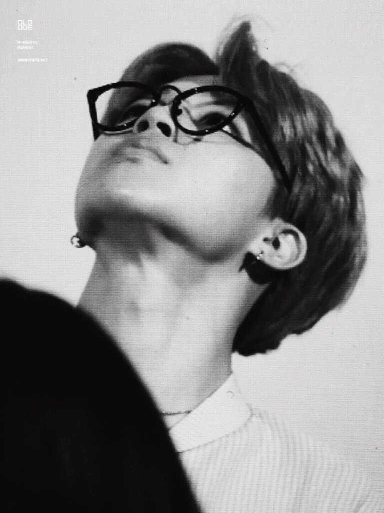 JiminArabArmy's tweet photo. 151218 || جيمين في فان ساين يويدو
#جيمين https://t.co/8E71VRThw6