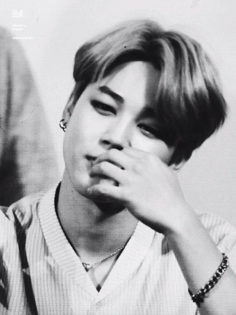 JiminArabArmy's tweet photo. 151218 || جيمين في فان ساين يويدو
#جيمين https://t.co/8E71VRThw6