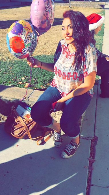 good birthday so far😊🍁 https://t.co/7TaPQN3jkT