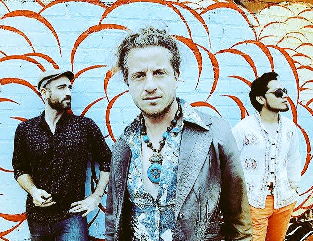 Şimdi 📻 <a href="/RadyoD104/">Radyo D</a> te! Aman... Aman... Muhtemel aşk için virane oldum...  
🎙<a href="/27grup/">yirmi7</a> 🎙 <a href="/gripinonline/">gripin</a>