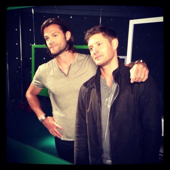 RockMomSPN's tweet photo. Good Night my beloved #SPNFamily 😙 sweet dreams y'all 
@s_verasani @SPN_France @DR_SPN_PHD @AngelDevil_Fara @tris820 https://t.co/QCnZC5TC5M