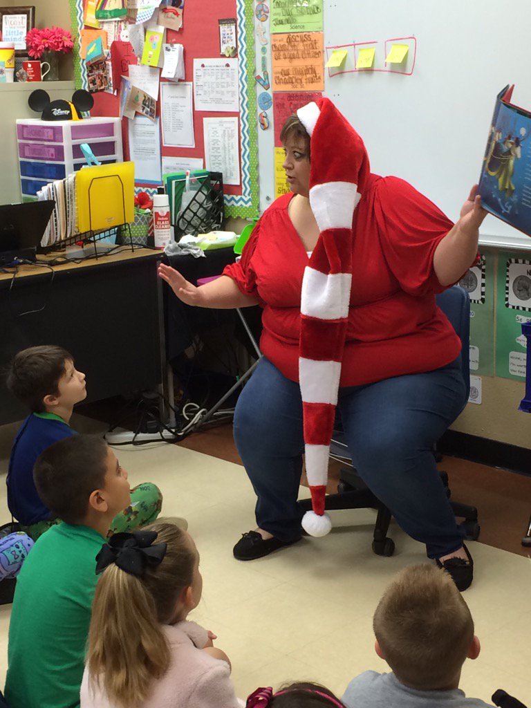dream_keeper1's tweet photo. Christmas story time at LSRO - 2nd grade. #lspride #lspaths https://t.co/Zr6sNBsJlA