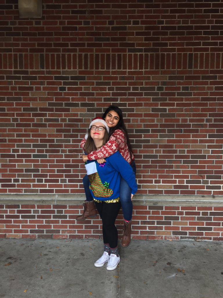spicywhiteclaw's tweet photo. #hhsuglysweater2k15 https://t.co/YKY1mBI73H