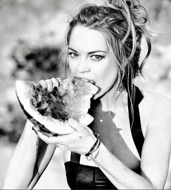 Melchizedek_7's tweet image. Yep !! she is just like me.. I get my face right in there #SLURP  # slurp slurp #burp and sometimes it's #burpeehell