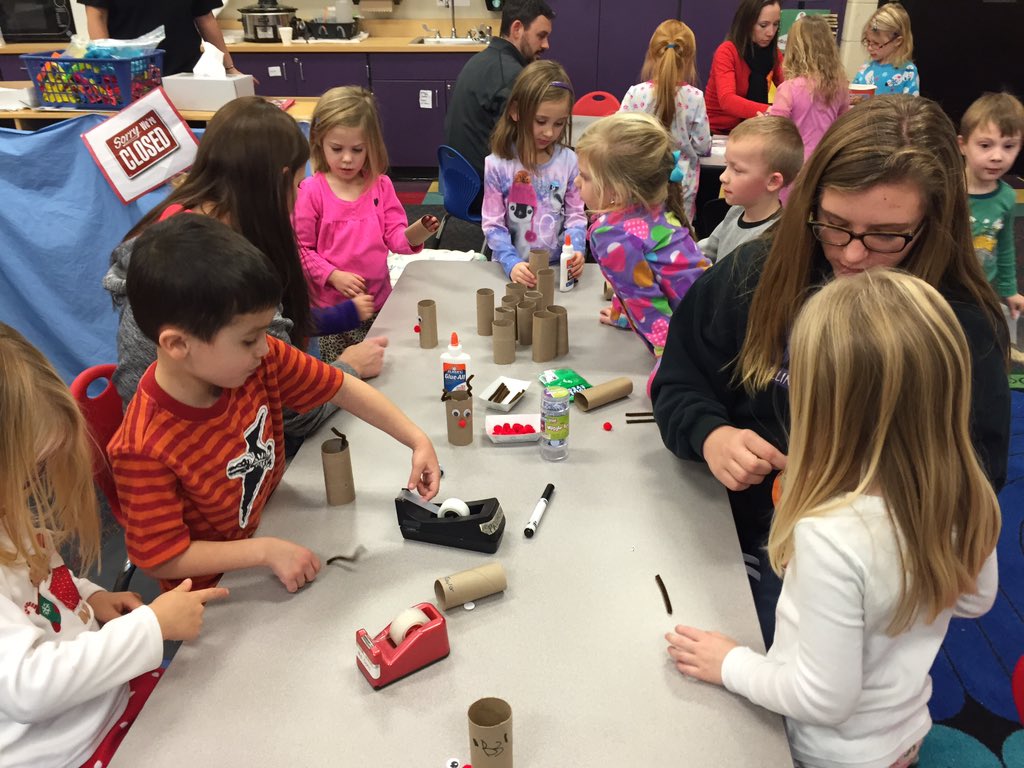 OtsegoPreK's tweet photo. Pajama party fun! #otsegoknights #mssara #sugarhigh https://t.co/KJLrDnGo1X