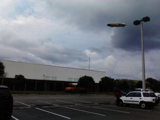 BrowardSTEM's tweet photo. Hovering in Pembroke Pines @GoodyearBlimp thx for partnership with #PinesMS #STEM @CSemisch https://t.co/yILQPRPUsh