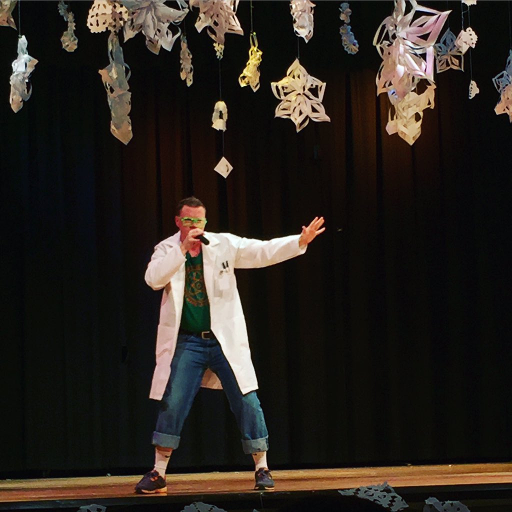 morgsci's tweet photo. Talk about #TeacherGoals!!! @KenCole74 #whiteandnerdy @CBMSSandite https://t.co/2Mr9O4UfVT