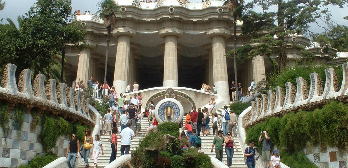 AleatorioEl's tweet photo. REPORTAJE: ¿Cuál es el impacto que está teniendo el turismo en Barcelona? https://t.co/5KMNCWh8fF https://t.co/JqHu3Vn3ON