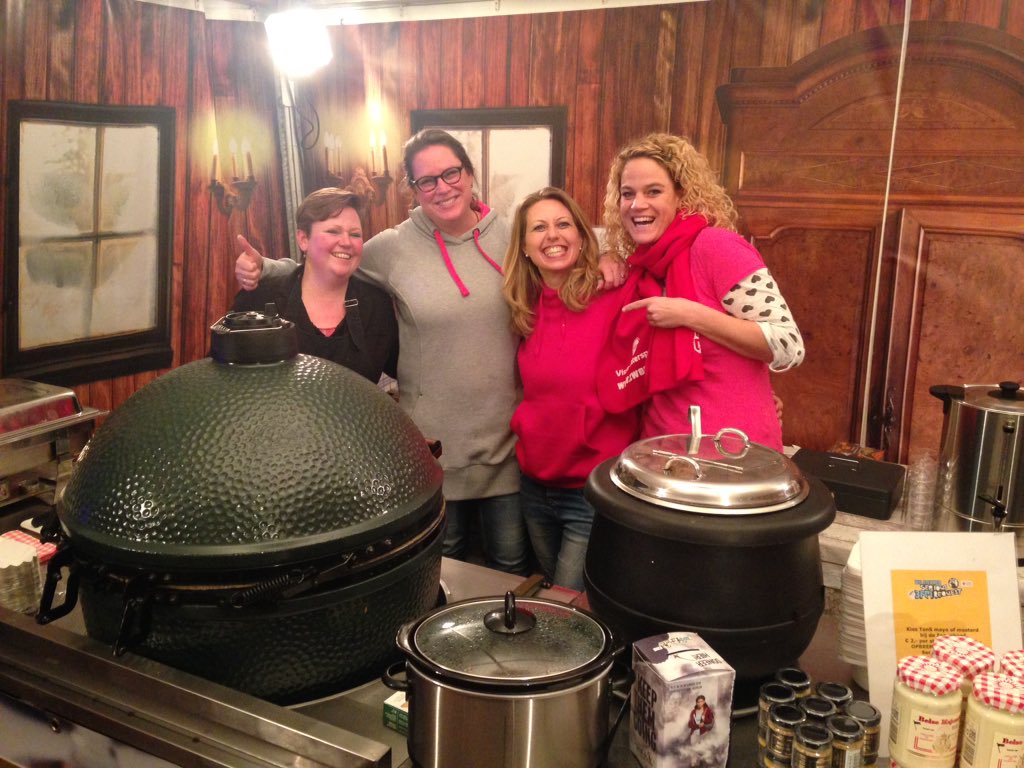 De ladies zijn bij het Glazen Huis met heerlijke lekkernijen van Wies, kom langs en doneer aan Serious Request!