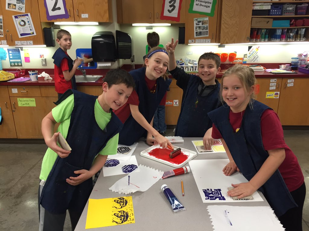 JCSD_WAEart's tweet photo. 3rd and 5th grade created printing blocks and became printmakers. #collograph #linoblocks #printmaking @JCSD_WAE https://t.co/UFUbHELDaQ