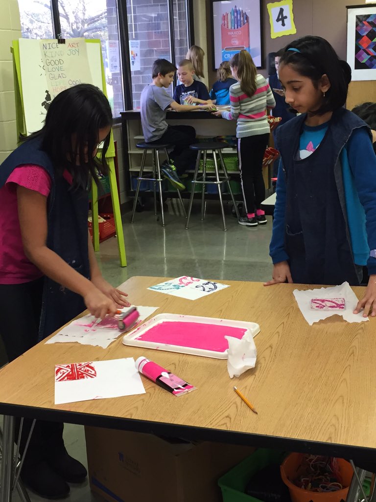 JCSD_WAEart's tweet photo. 3rd and 5th grade created printing blocks and became printmakers. #collograph #linoblocks #printmaking @JCSD_WAE https://t.co/UFUbHELDaQ