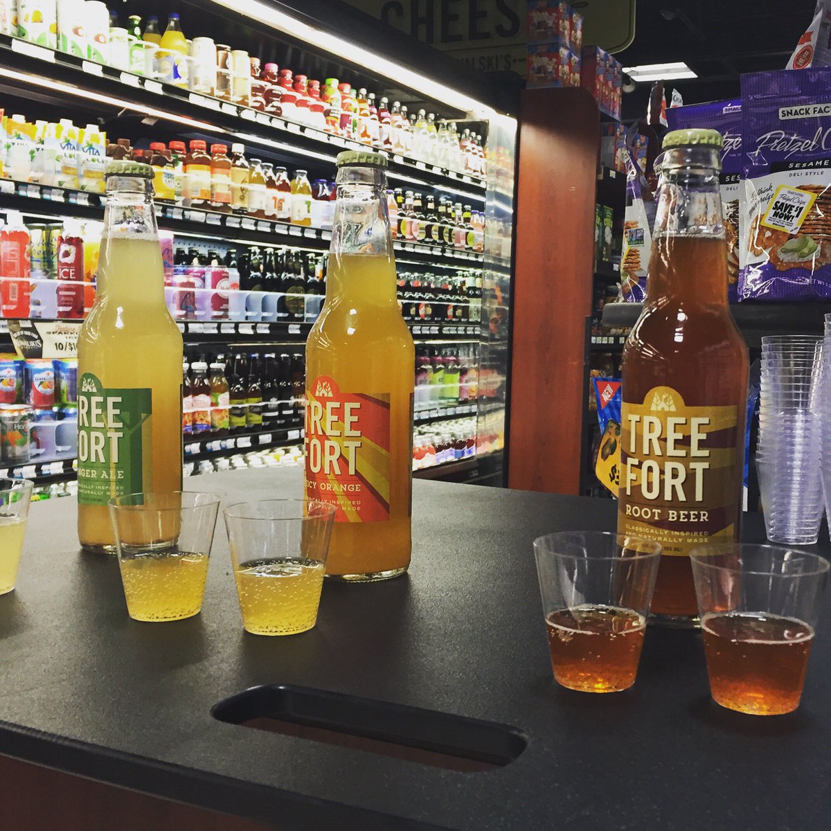 TreeFortSoda's tweet photo. Root Beer, Juicy Orange, and Ginger Ale - oh my! Now sampling @kowalskismarket Parkview https://t.co/5JyvFy10AS