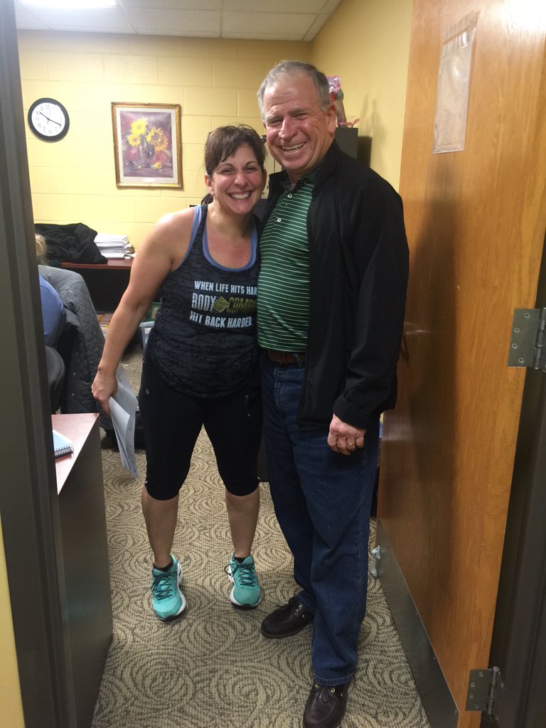 Wasn't going to tweet but couldn't resist! #OnFridaysWeWearJeans @pfvYMCA <a href="/YMCAFlynn/">John F. Flynn</a> <a href="/marycurc/">marycurc</a> <a href="/DuffusKatie/">katie Duffus</a>