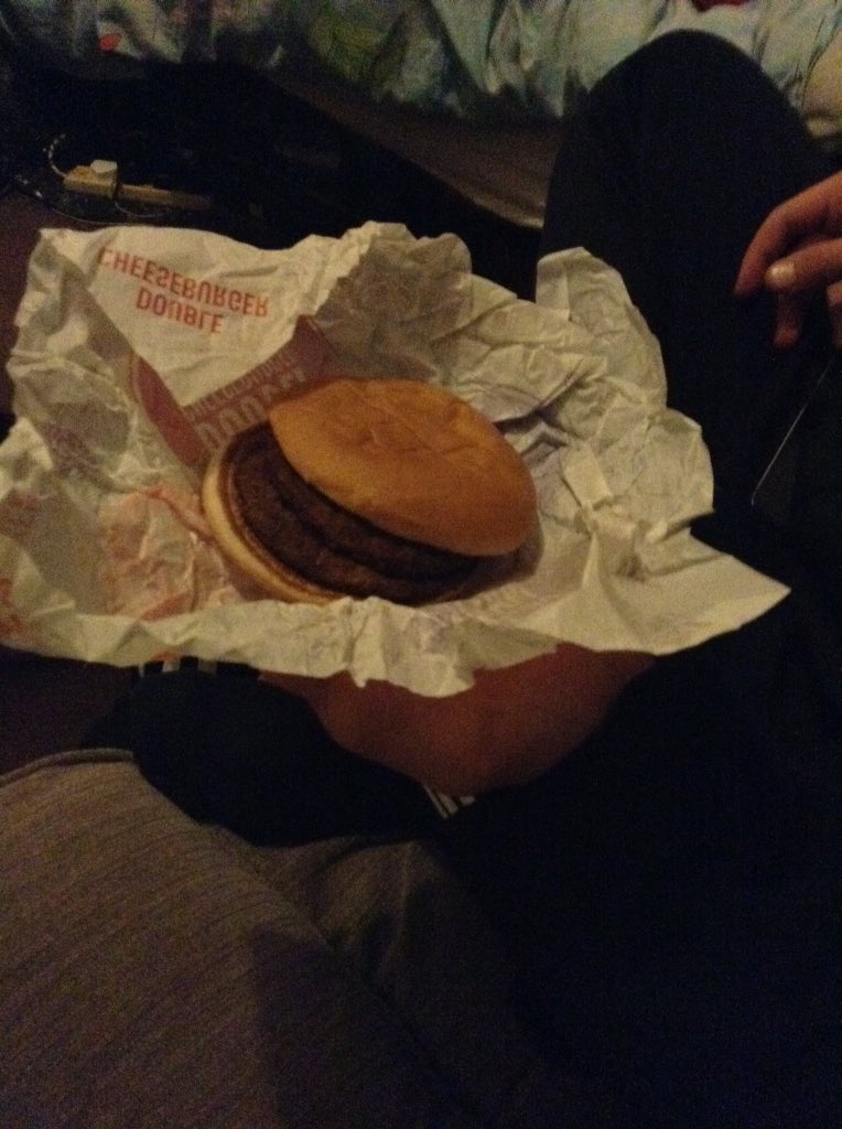 vinnyboyman's tweet photo. @McDonaldsUK what is this shitty double CHEESE burger? WHERES MY FUCKING CHEESE?! WHERE!!! https://t.co/Fa2nPQV9Dn