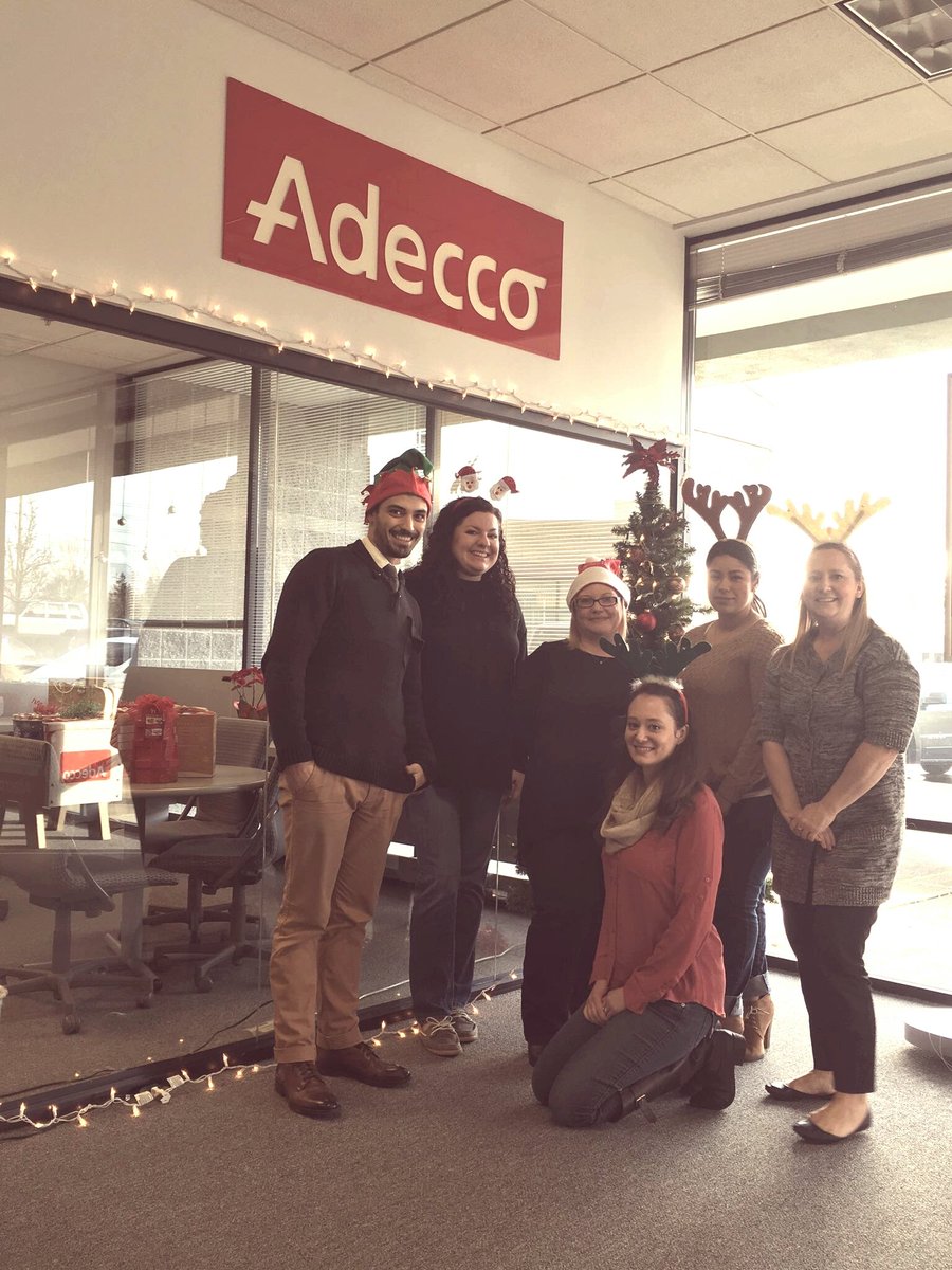 deborah_higdon's tweet photo. Happy Holidays from Beaverton  Adecco!!! 🌲🎅❄🎄 https://t.co/8MwhtKZugJ