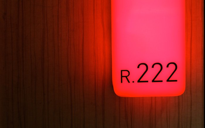 thedrakehotel's tweet photo. .@DigitalFabrik's making #DrakeNYE2016 sexier. #Room222 goes #boudoir #photobooth Dec. 31st. https://t.co/P7kVNZrr3B https://t.co/CxUul09xcm