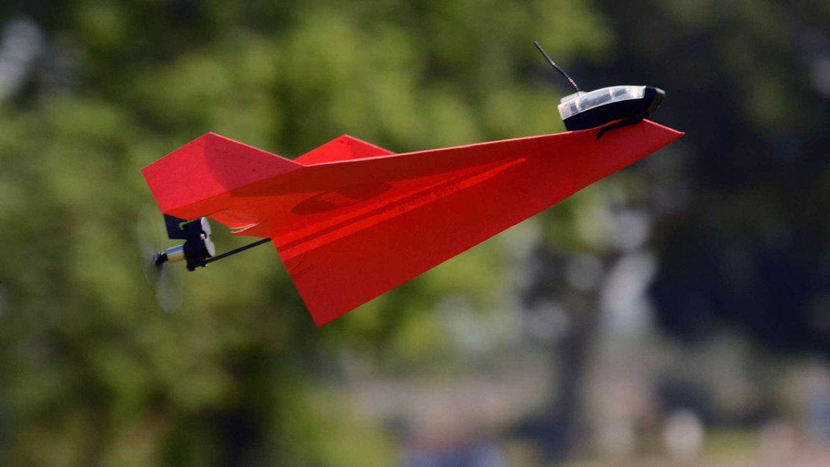 PopSci's tweet photo. Don’t get caught; Here’s what you need to know about the new FAA drone restrictions. 
https://t.co/W27DHN3AmL https://t.co/zEDVaBv8tQ