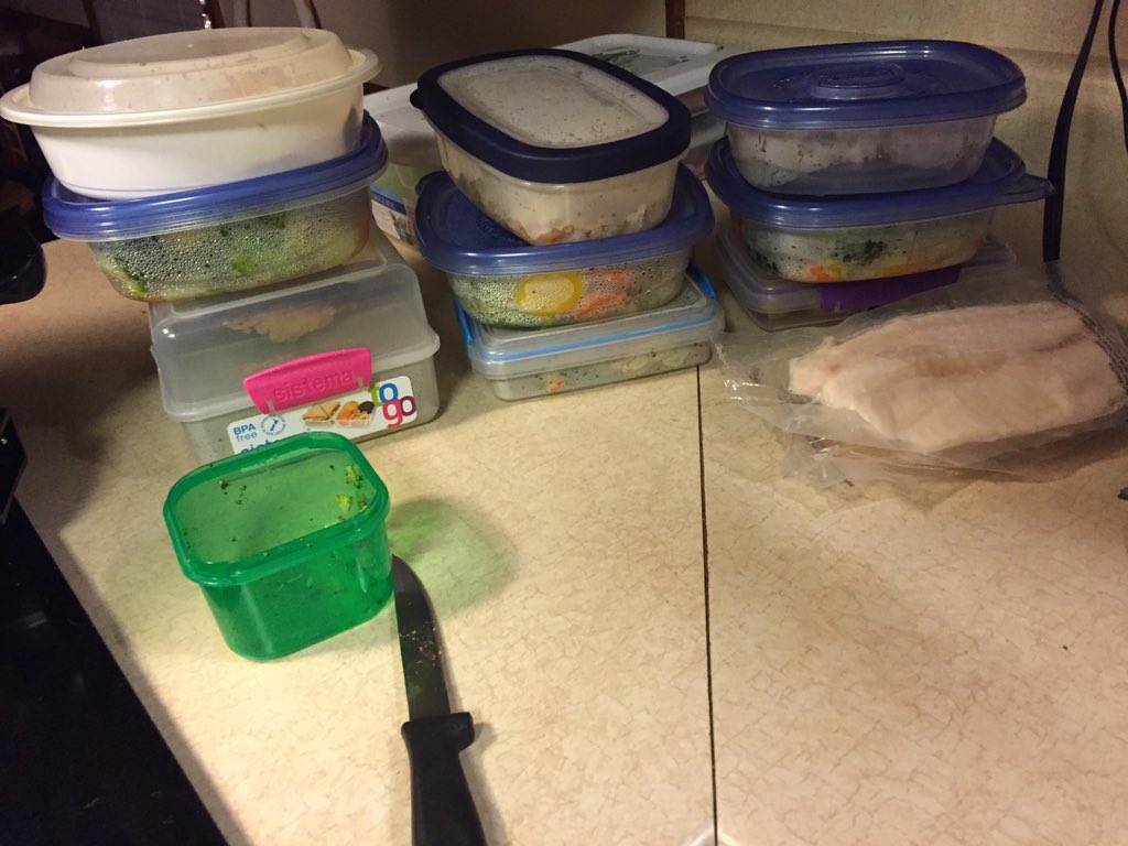 nikmann1286's tweet photo. Preparing for the @21DayFix #3dayquickfix π€ Starting tomorrow. Protein,veggies. Protein, veggies. Protein, veggies.π https://t.co/1vCA08trpb