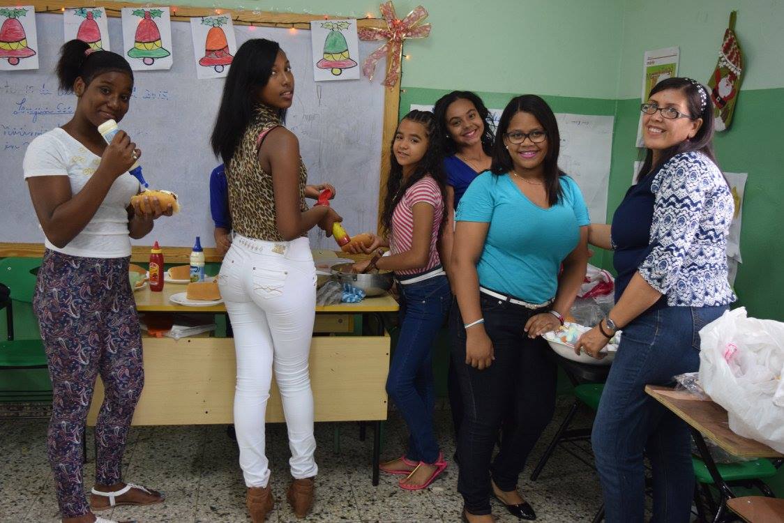 DanielaReady3's tweet photo. Amigos Es Una Palabra Qk No se La Digo A Todo El MundOo!!!

#DiiaDelNiño
#ConMisCrazy
#BendecidosPorDios https://t.co/tez8ooKjGD