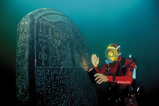 SanaGallery's tweet image. British Museum to stage exhibition of Egyptian underwater archaeology buff.ly/1lVvQwM