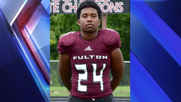 Tennessee high school football player killed while shielding girls from gunfire: via.fox59.com/xMs3i