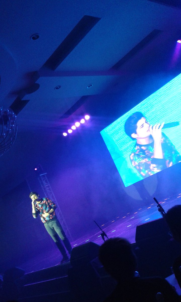 TeamWrighters's tweet photo. @MJameswright performed at the Rebisco Christmas Party #JamesWright #Wrighters https://t.co/jGzZrocjqs