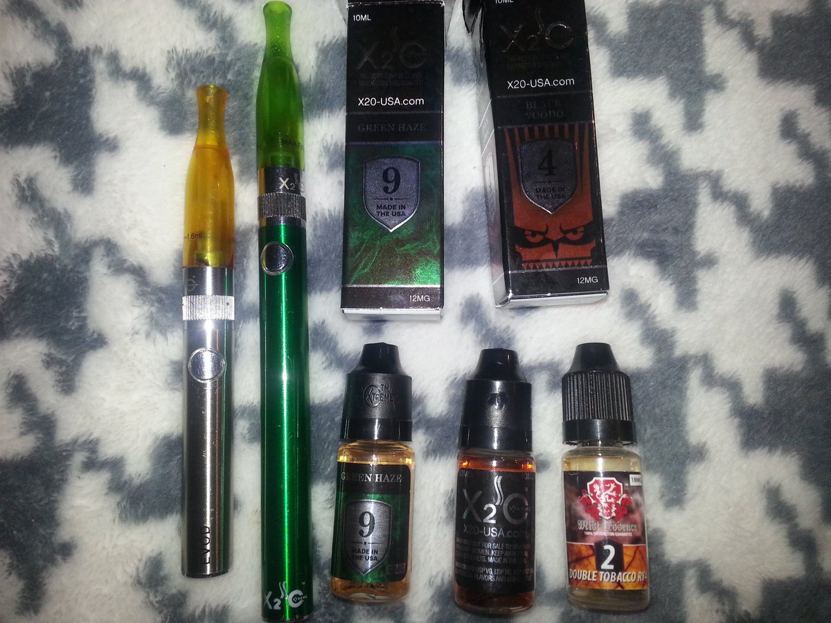 Victor_UwU's tweet photo. My x2O 😏👌 #vaping #vapers #vape #vapefam https://t.co/5Q5Lj7x3NY