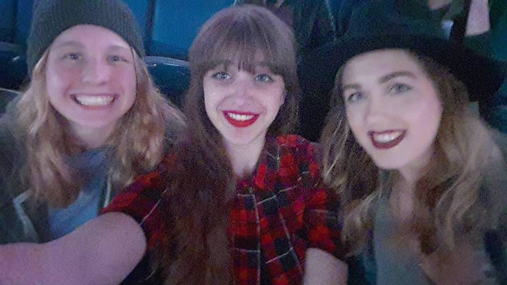 Lexi_B_Tyler's tweet photo. @jakaite : https://t.co/ch1CsxJI9e | #TKBC with my #kerfuffle crew!! #happy #alternativebuffalo #alternativemusic … https://t.co/8JhbGDS73y