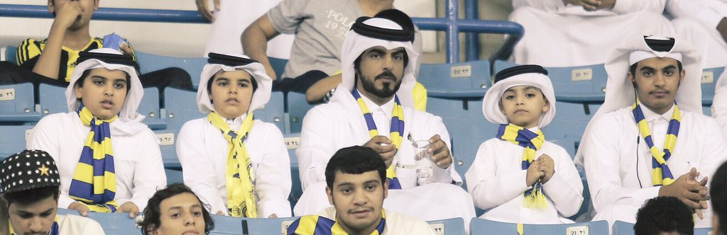 عزيزي النصراوي بين الدوحة والرياض 600 كيلو ونحضر للعشق العالمي 💛تقدر تقولي كم بينك وبين الملعب عشان ماتحضر 😔
#النصر