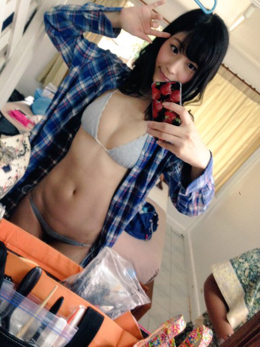 おはようございます！ 本日最新DVDの発売日です！ https://t.co/uxBXETkfnt 感想お待ちしております💕ぜひレビューもよろしくお願いします（≧&nabla;≦） https://t.co/kb<a href="/tag/%E3%82%B0%E3%83%A9%E3%83%89%E3%83%AB%E8%87%AA%E7%94%BB%E6%92%AE%E3%82%8A%E9%83%A8"class="tags"><span>#グラドル自画撮り部</span></a>