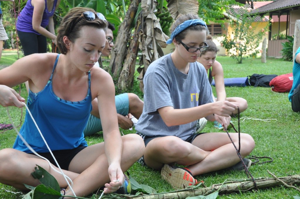COwildernessMED's tweet image. Practicing knot ties for #litters.  #evacuation #ems #wildernessmed