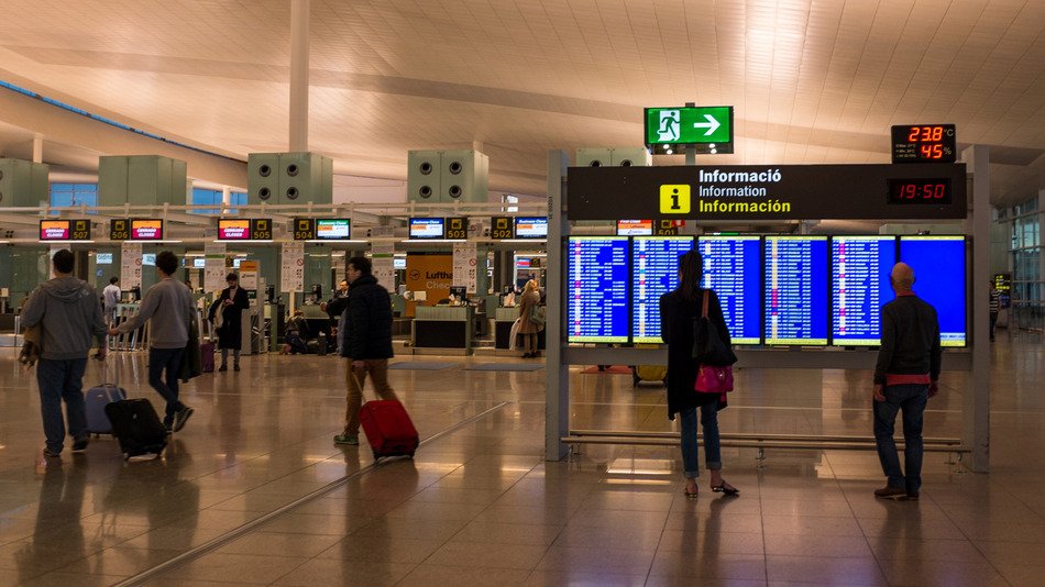 mashable's tweet image. 3 little-known airline rules that could save your butt at the airport: on.mash.to/1RubAzA