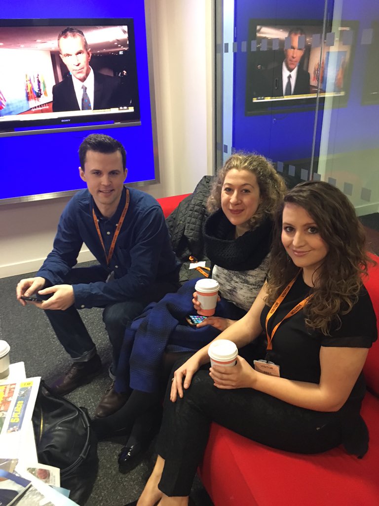 rog_la's tweet image. @skystephen @skygillian Thx4 havin us on t'show. We had agreat time!Pls retweet so we get NHS #xmasNo1 #loveyournhs