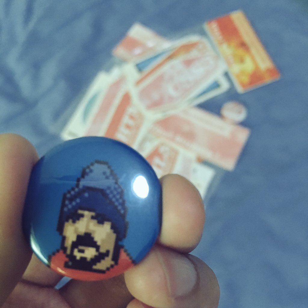 cheeaun's tweet image. Woot just received my #supportwebstandards buttons and stickers from @usewebstandards