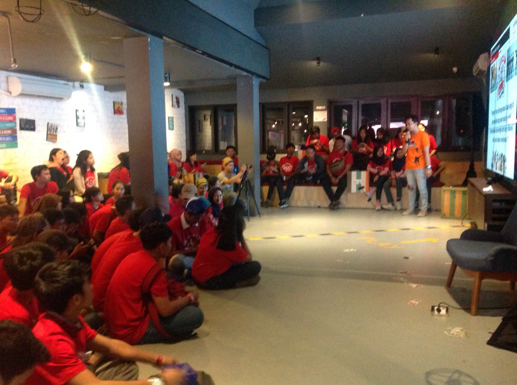 BeFunNColorful's tweet image. Keseruan event loop squad nih loopers mari diintip @LOOP_ID #loopsquad #LoopStationJkt