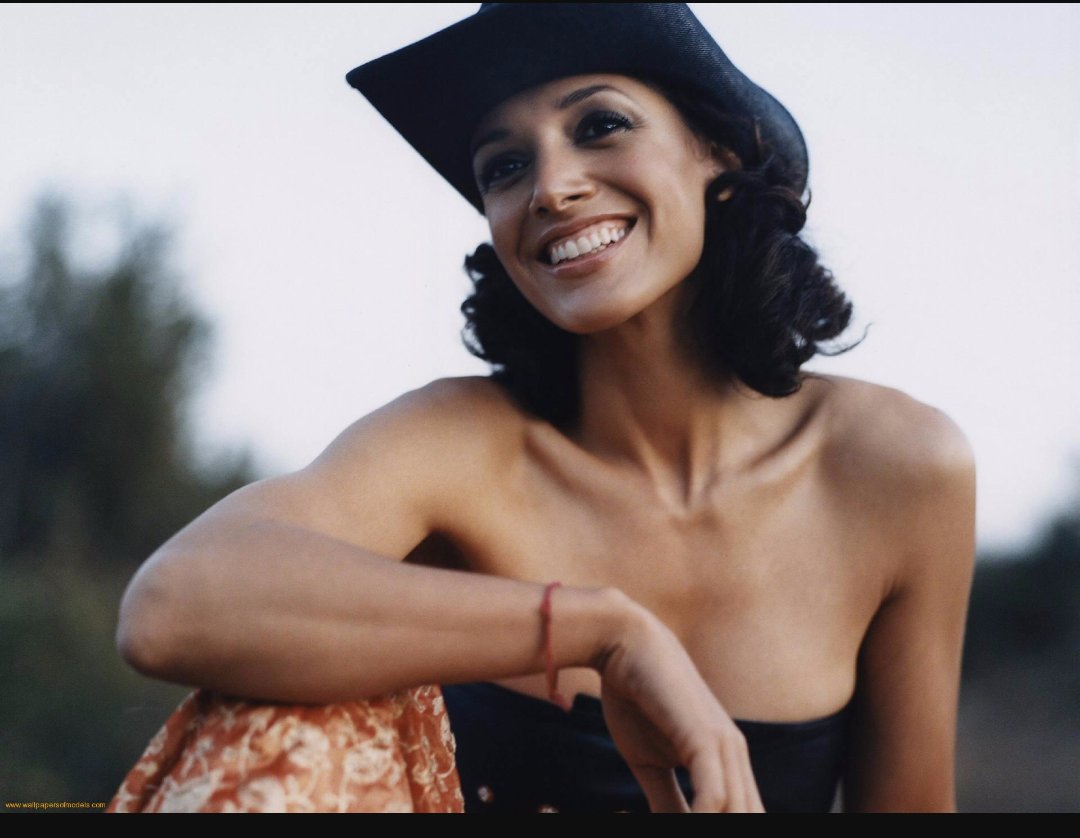 19 Dicembre 1963 nasce
Jennifer Beals, attrice statunitense Happy Birthday  