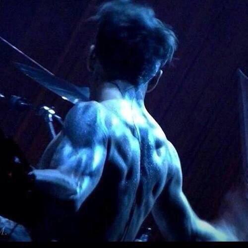 TriadsInNature's tweet image. #ShanatomyLesson
Back
Bonus: Shan Booty
Extra bonus: Sweat, MF sweat
#Muscles
#back12pack