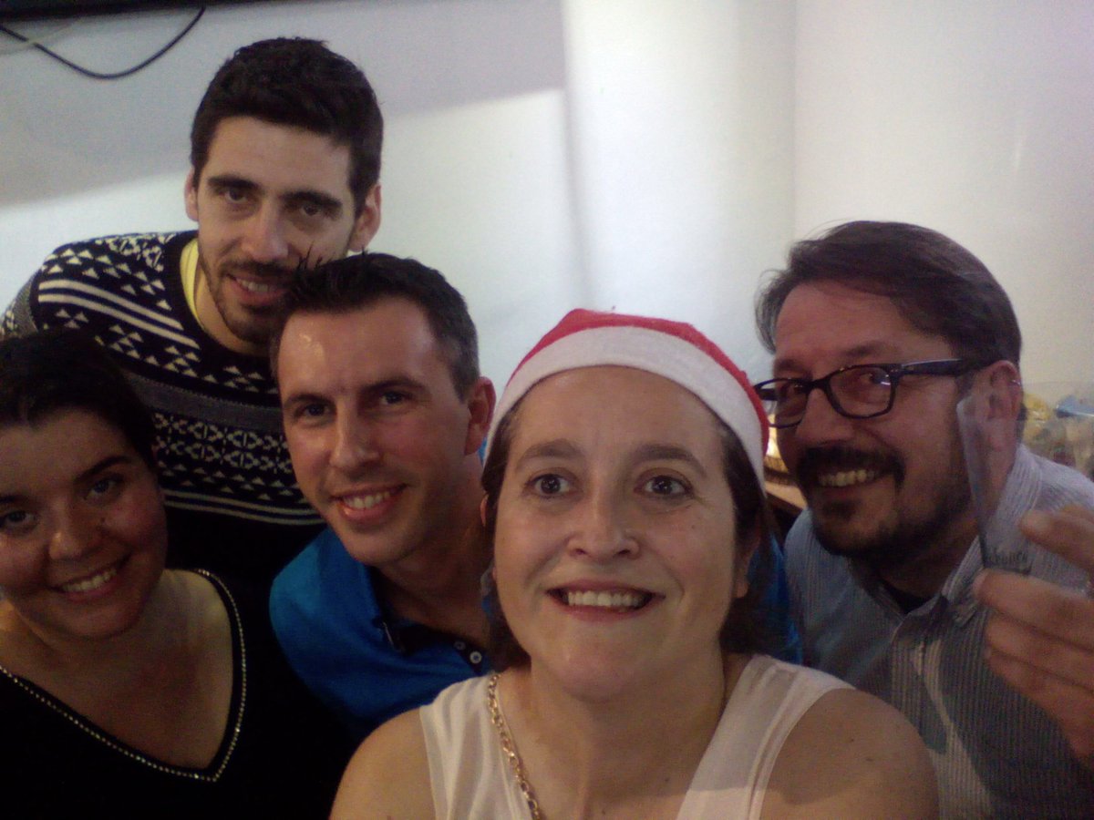 DDeSantiagoS's tweet photo. Gran noche la de ayer... #EspichasMadrid #quecorralasidra https://t.co/m5OvB5oDvh
