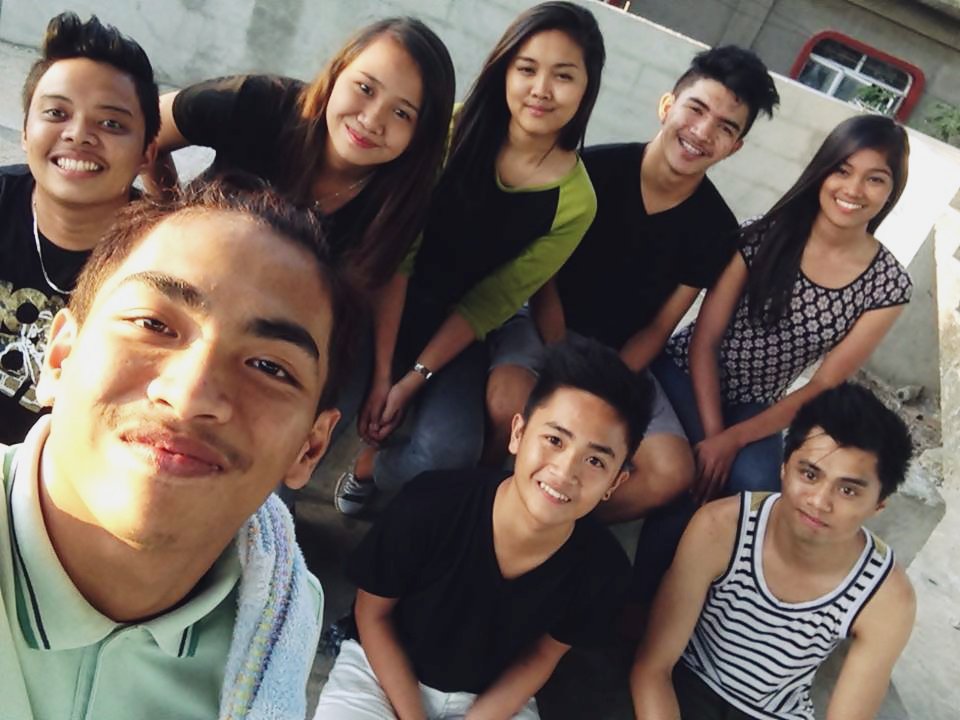 siobalengMee's tweet photo. I won't clearly see the different sides of me without you all sharing your various stupidities.β₯ #SQUAD #Van #Estong https://t.co/ROP6wupfES