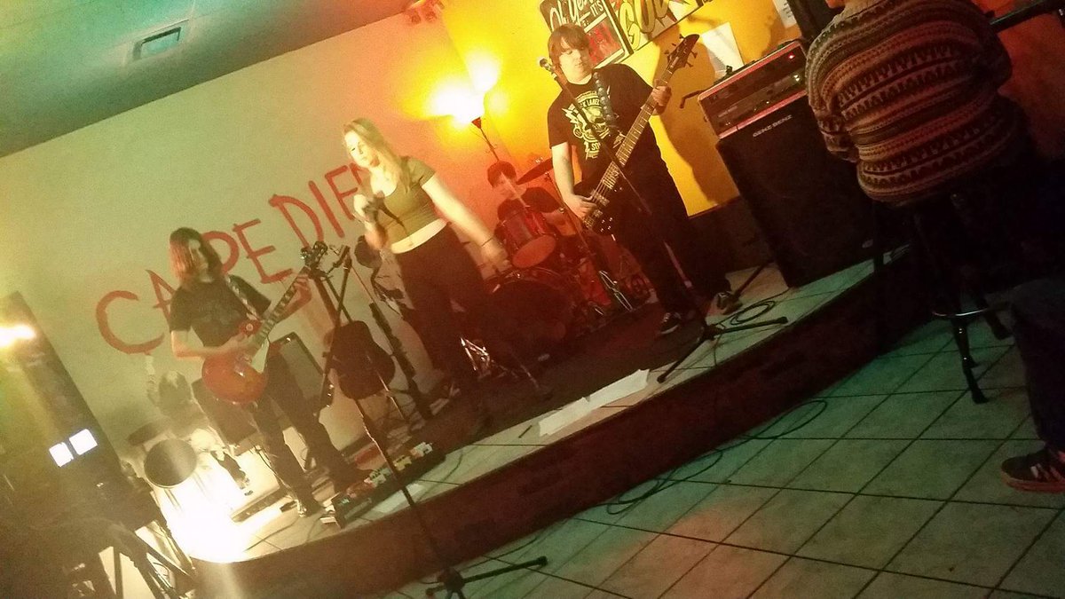 FALLOFDAYBAND's tweet photo. A big thanks to everyone that made it to our gig at the Milk tonight!!! Hope to do it again soon. https://t.co/fWbKISAL88