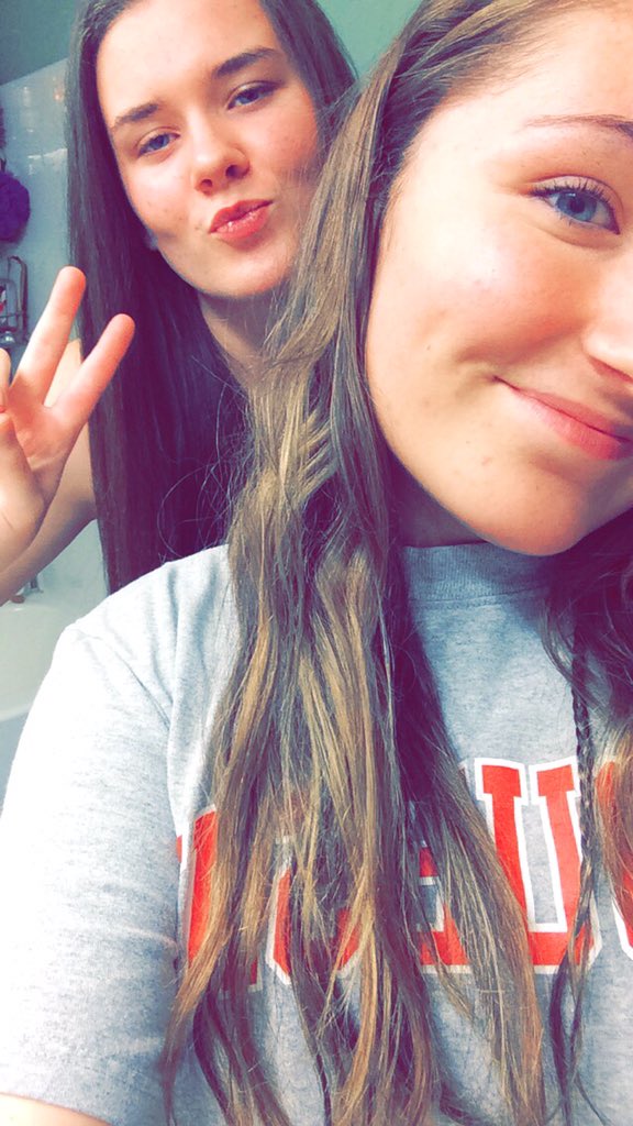 lexdalg's tweet photo. happy birthday em!!!! love ya gf hope ur day is great๐๐ญ๐ #walkingfam https://t.co/PyPKTLb18v