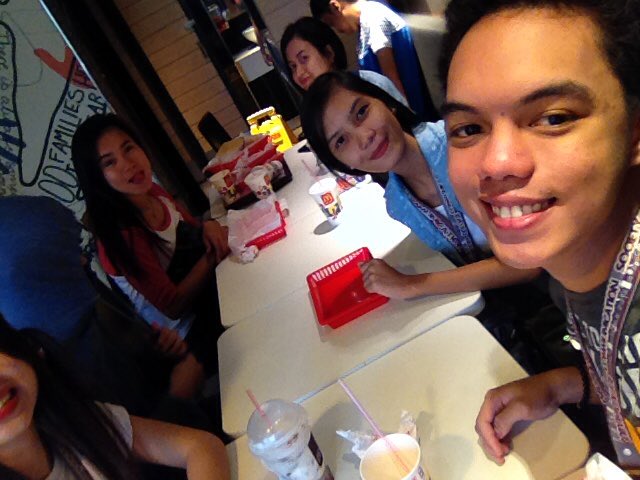 BarrozoNino's tweet image. Raindy days won't stop us. #ABComm #Squad #Love #